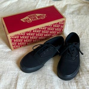 Women’s black Vans US size 7.5 with original box